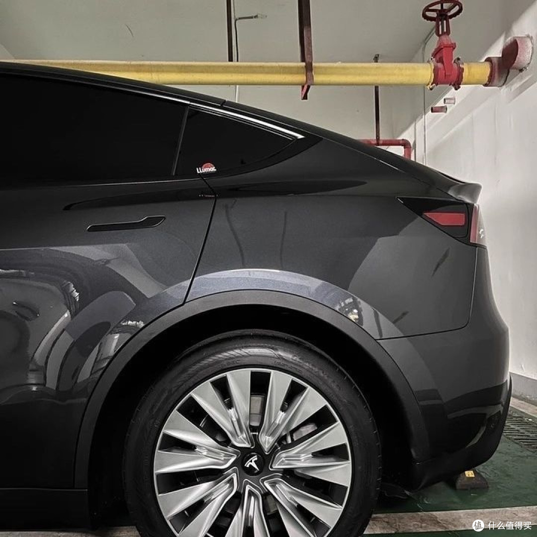 特斯拉Model Y：重塑家庭出行