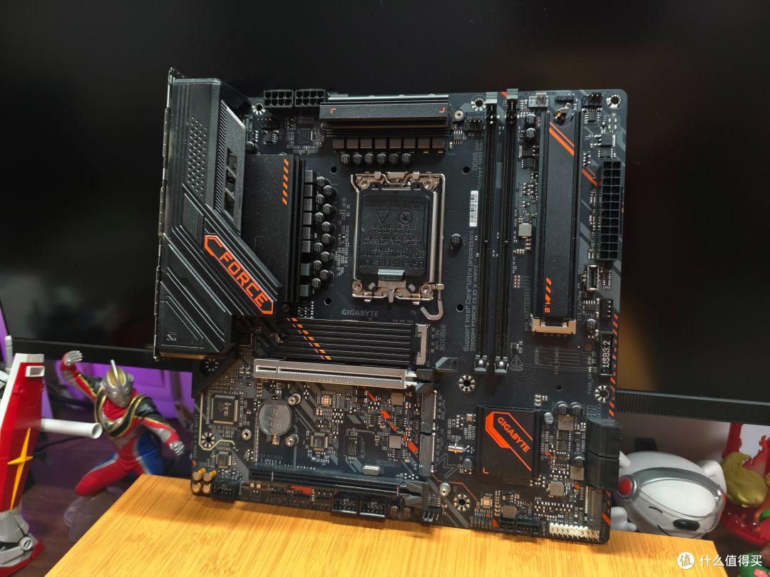 技嘉Z890M 战鹰 DUO X:多重黑科技,解锁酷睿Ultra平台隐藏性能