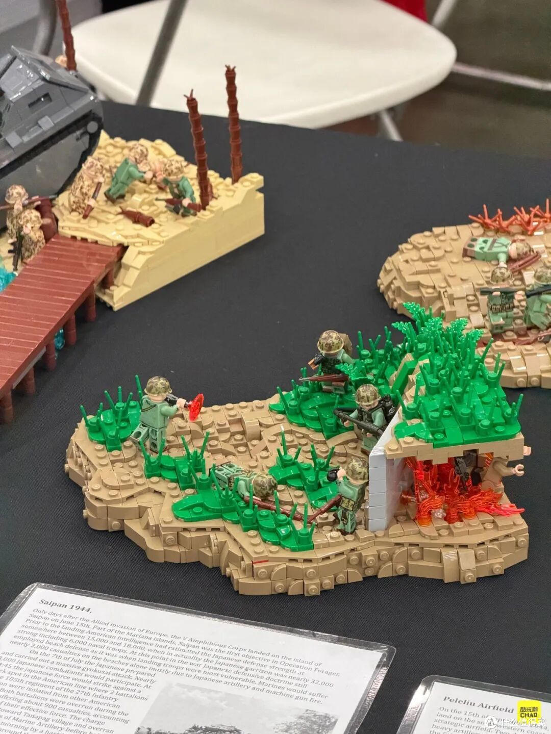 图注｜Caden Burton 的《Peleliu Airfield, 1944》。