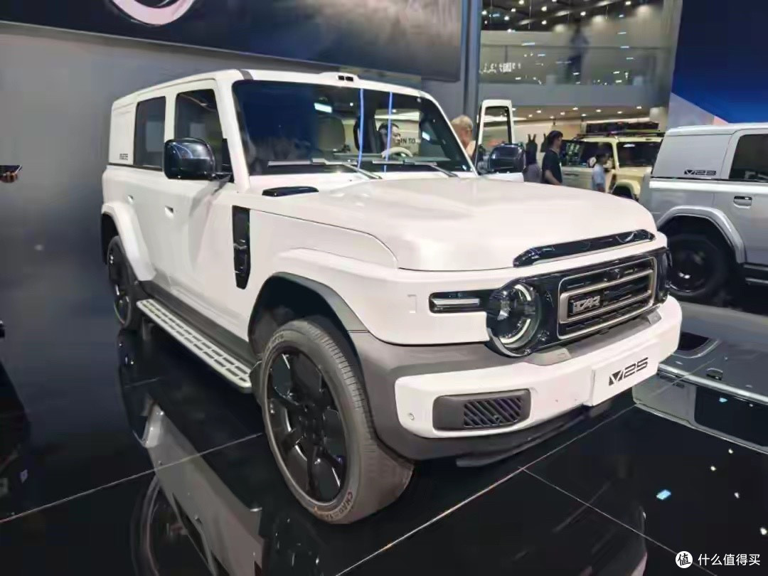 iCAR V25首秀：V23加长变增程，15万级复古方盒子很有卖相