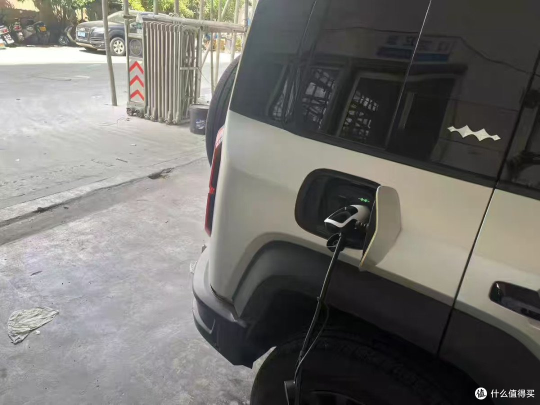 家里装不了充电桩看过来📌致尼 3.5KW 随车充