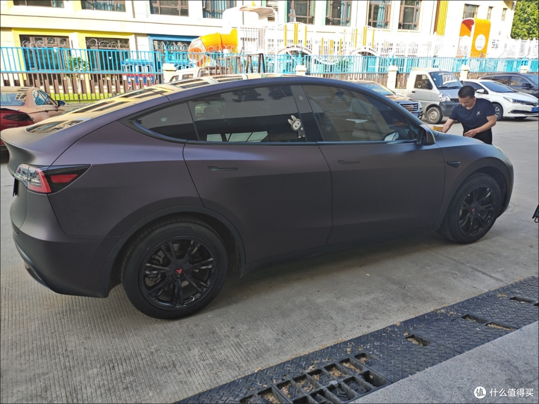 开了8个月Model Y，普通家庭车主说点掏心窝的体验