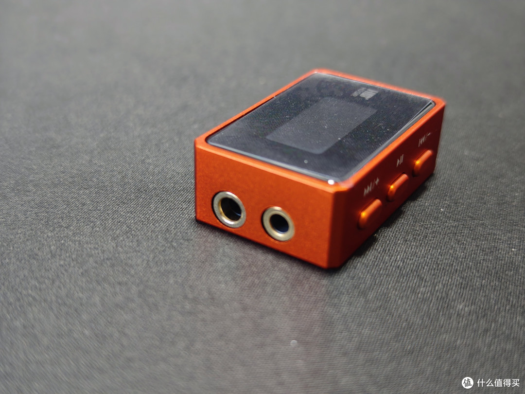 不用APP也能调音！高清先生 AE10，带屏按键小尾巴到底值不值得买