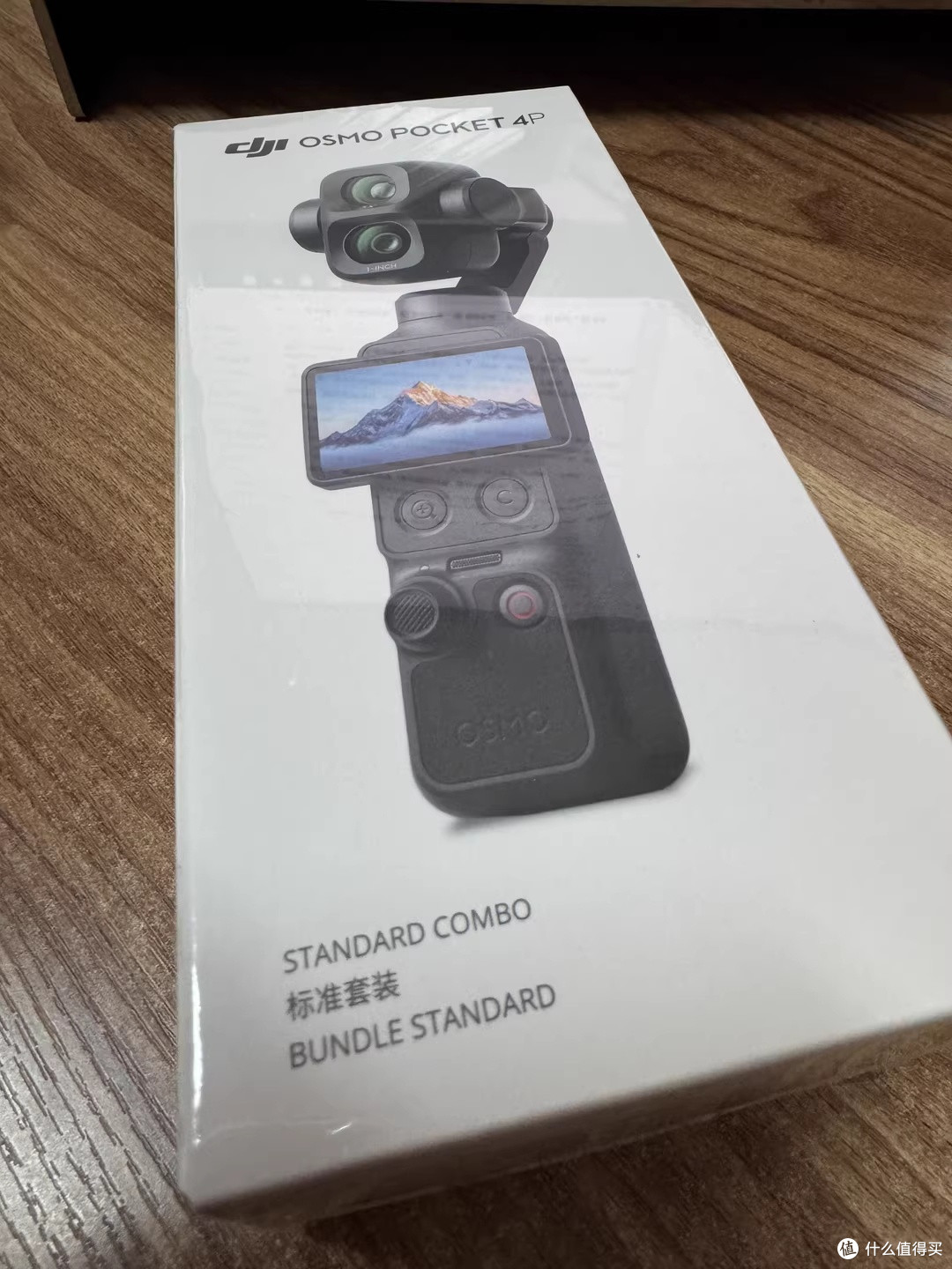Pocket 4 Pro：双镜头与电影感