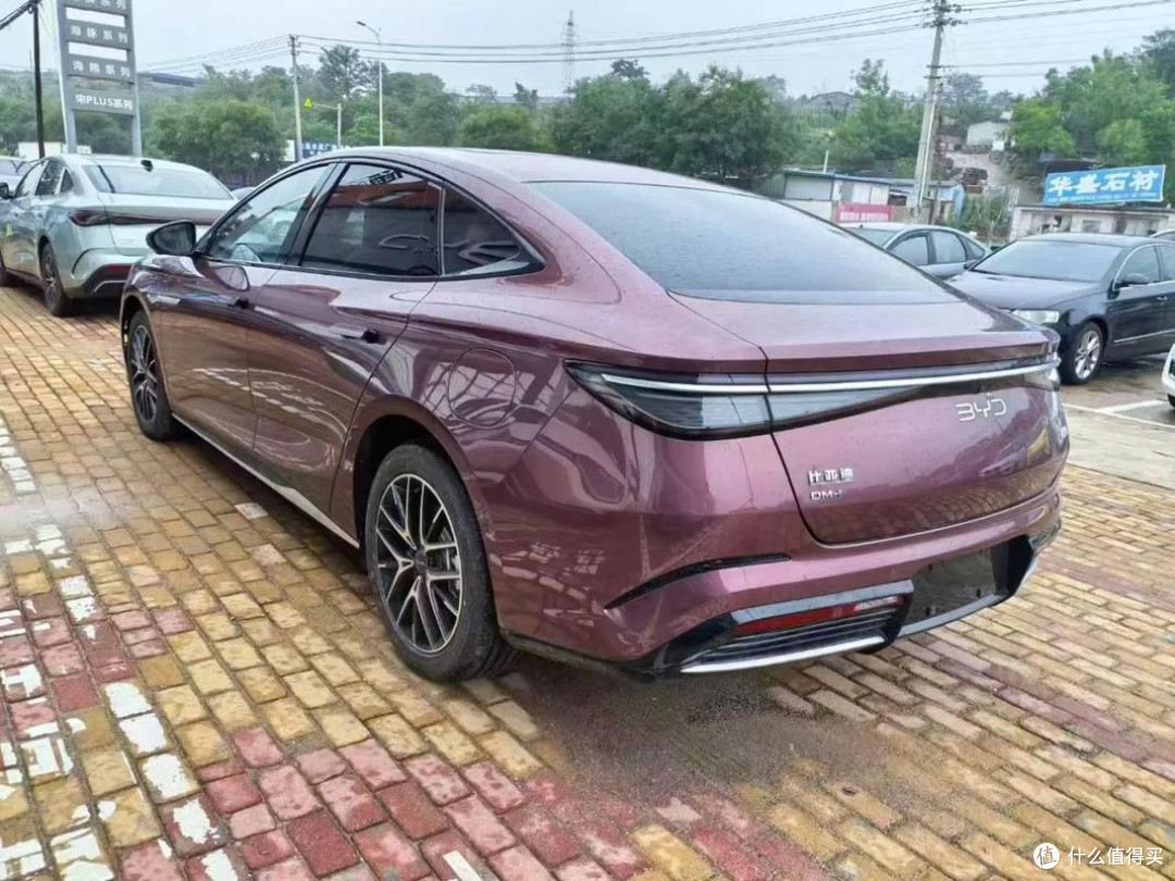 比亚迪海豹07：15万级家用新能源轿车的均衡之选