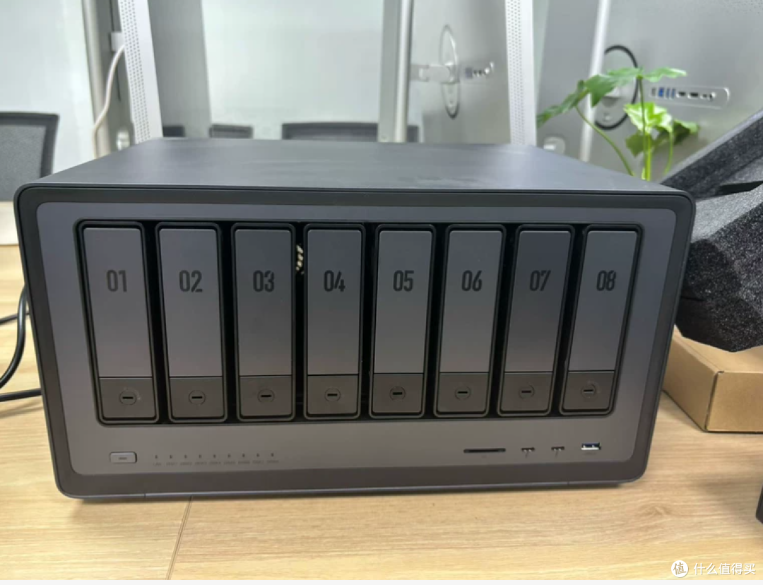 4100元捡台绿联DXP8800八盘位NAS,用了两个月的机器值不值