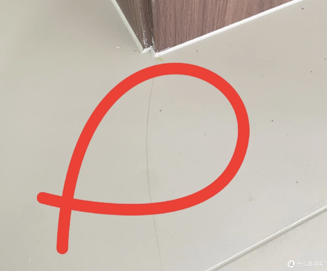 瓷砖为什么会出现头发丝裂纹?弄清这几个原因,才能判断是啥问题