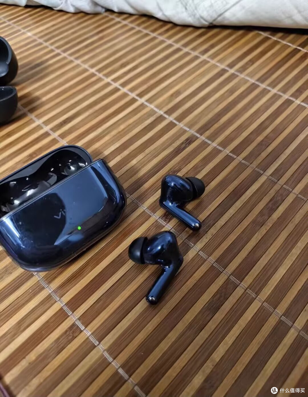 深度降噪与舒适佩戴,vivo TWS 5 Pro彻底颠覆我的听歌体验