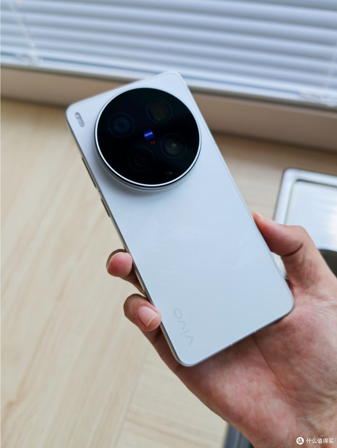 vivo X300 Ultra开箱|随手拿捏氛围感大片