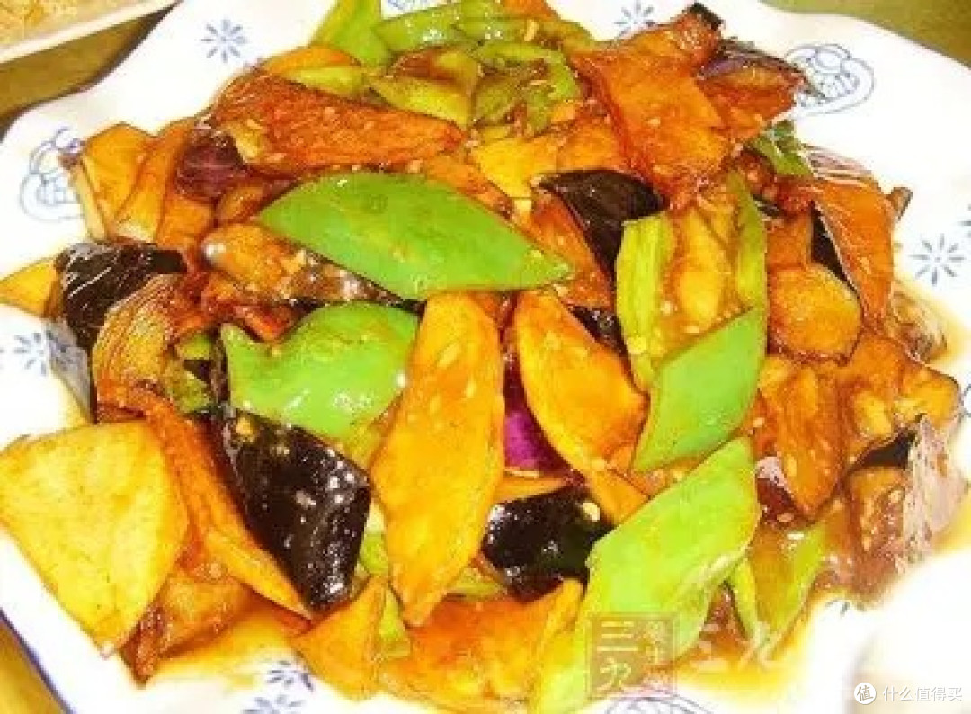 地三鲜：铁锅烟火，素味亦香浓