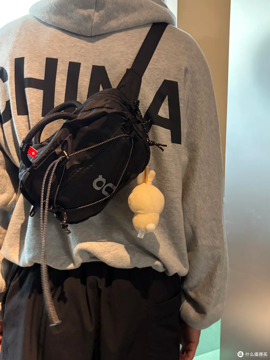 趋势翻译器|曾经被嫌土的腰包,怎么又成了2026年最值得入手的男士配件?