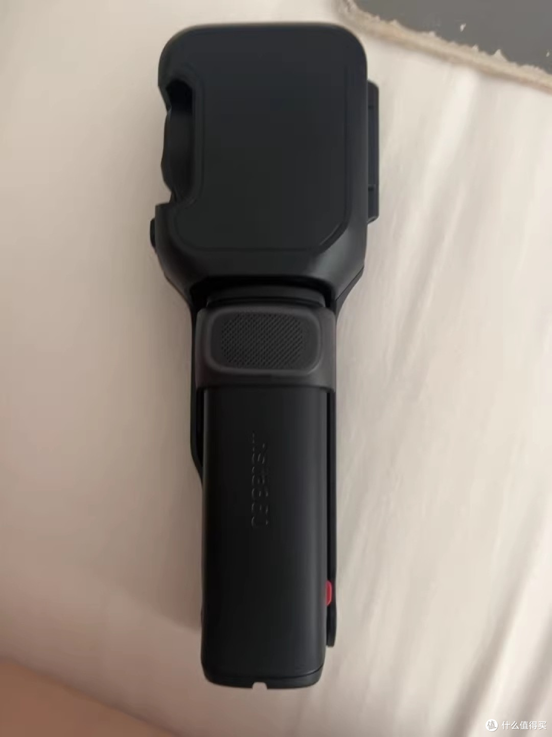 影石 Luna Ultra：能变焦的口袋云台，真的回不去了
