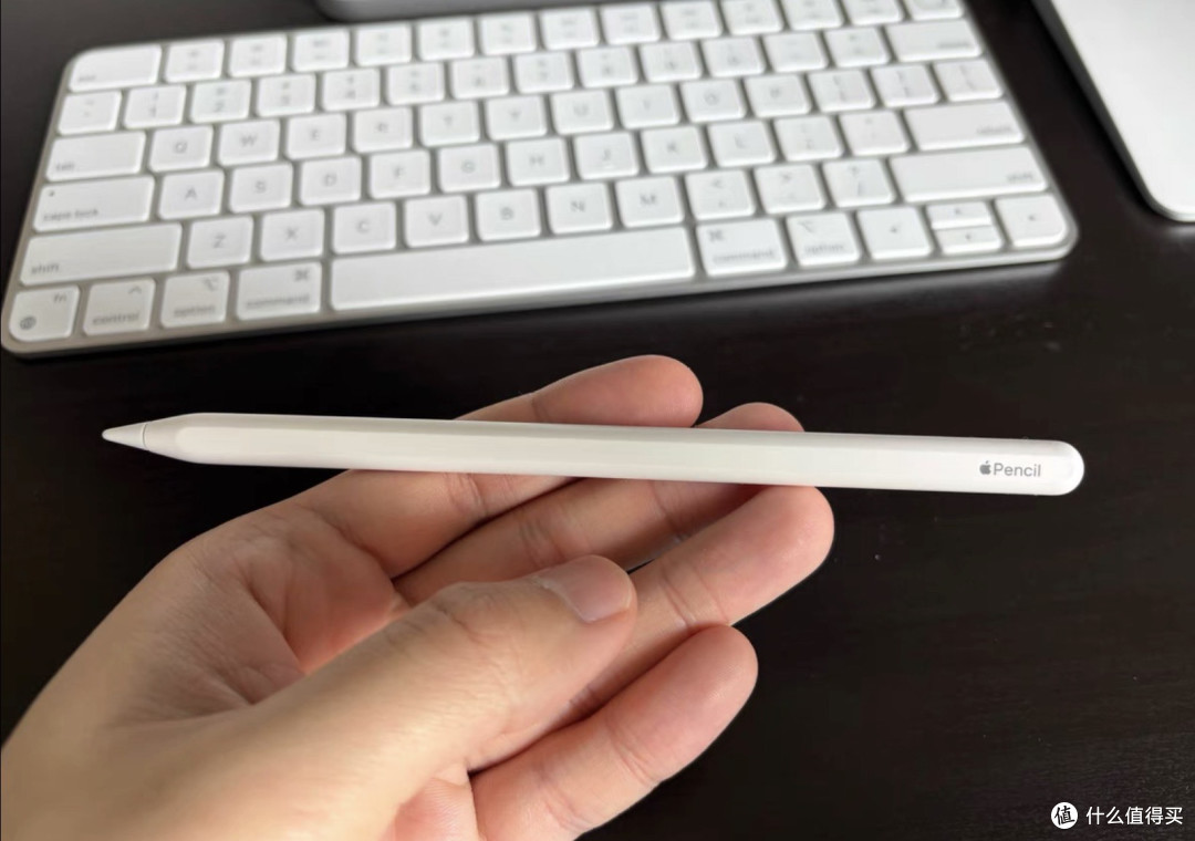 从999跌到180,磁吸充电低延迟,Apple Pencil二代还值不值得捡?