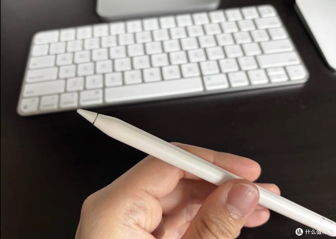 从999跌到180,磁吸充电低延迟,Apple Pencil二代还值不值得捡?
