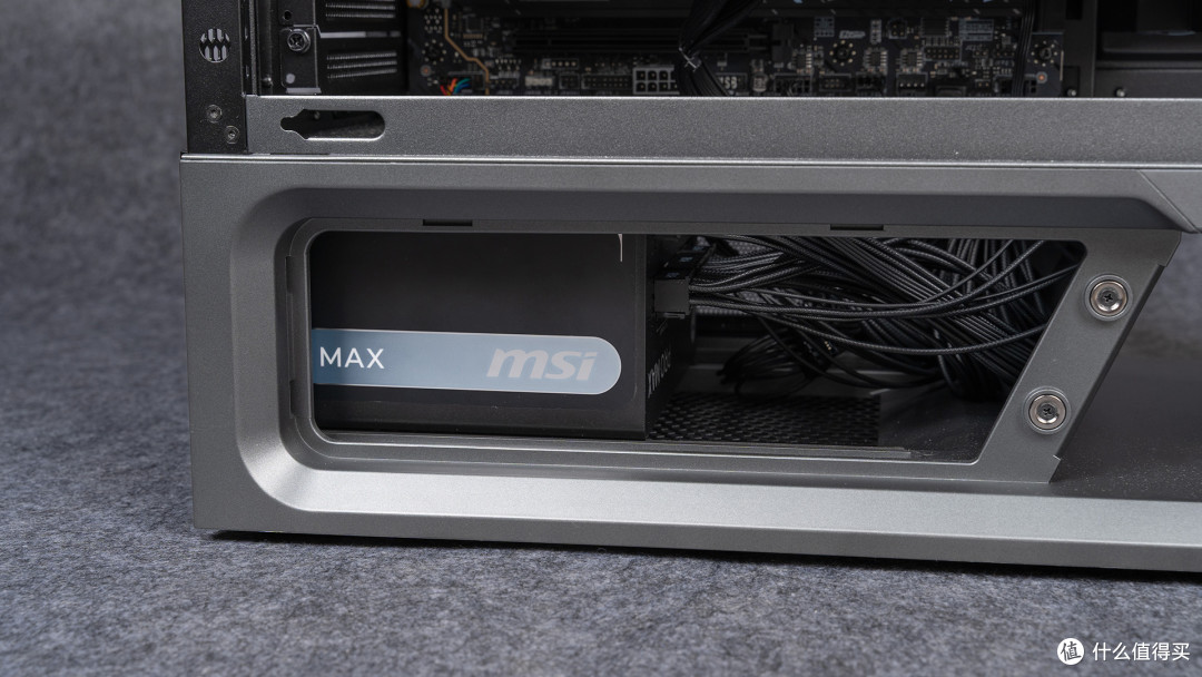 微星PRO MAX 1000P电源:双白金+日系电容+十年保,600块用料真狠