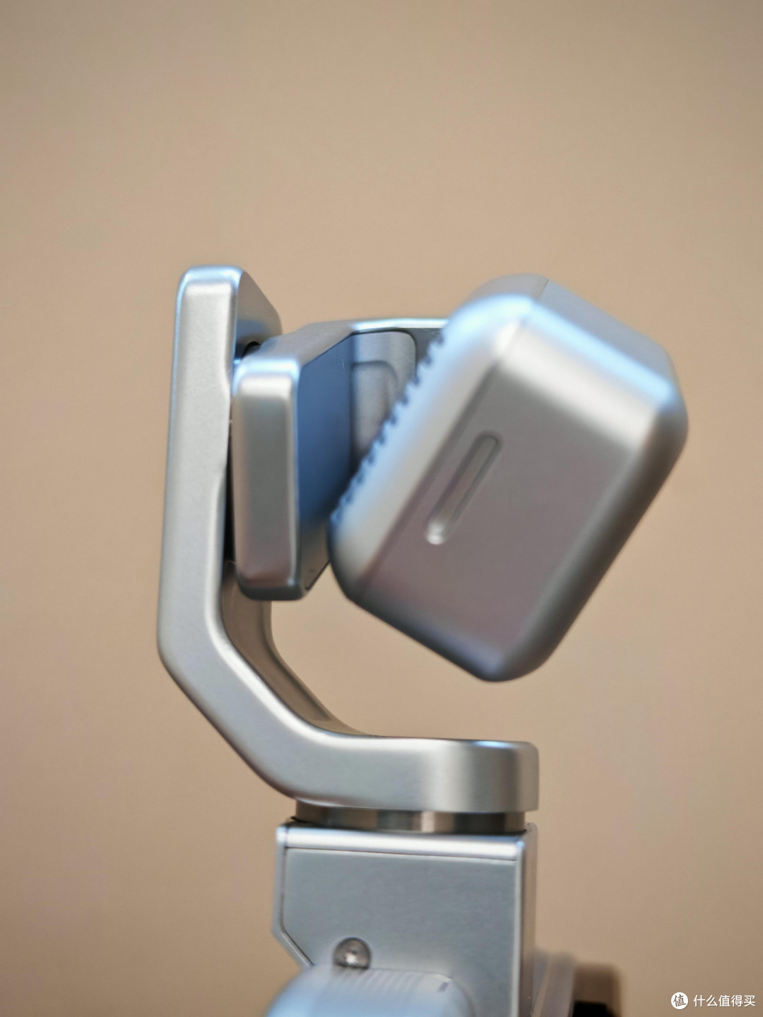 荣耀Robot Phone:创新影像旗舰