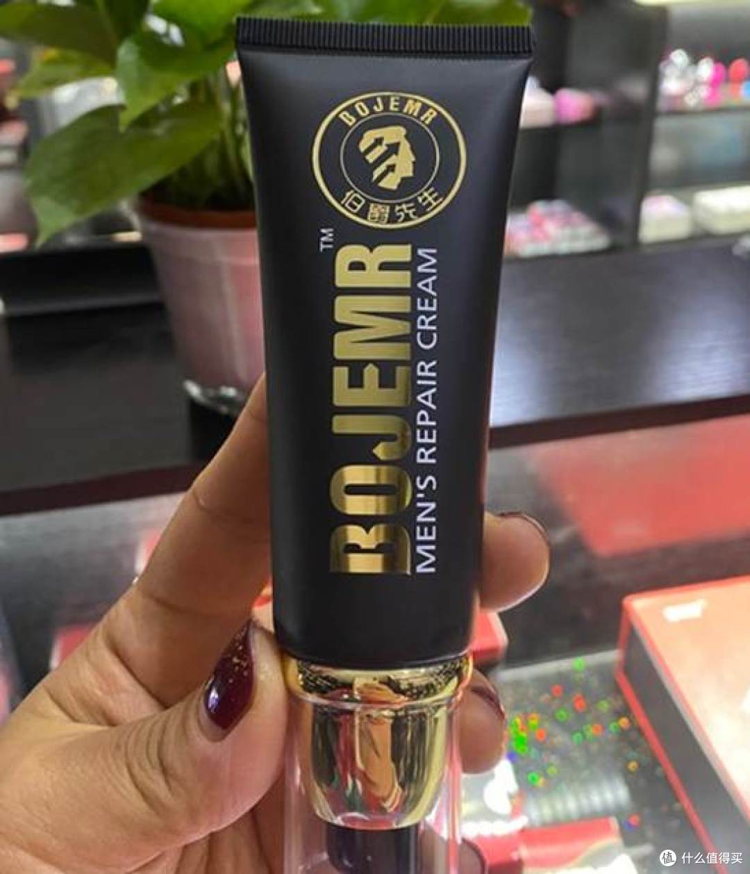 男生出差选美白洗面奶，别光看名气！持证和洗感都得看重