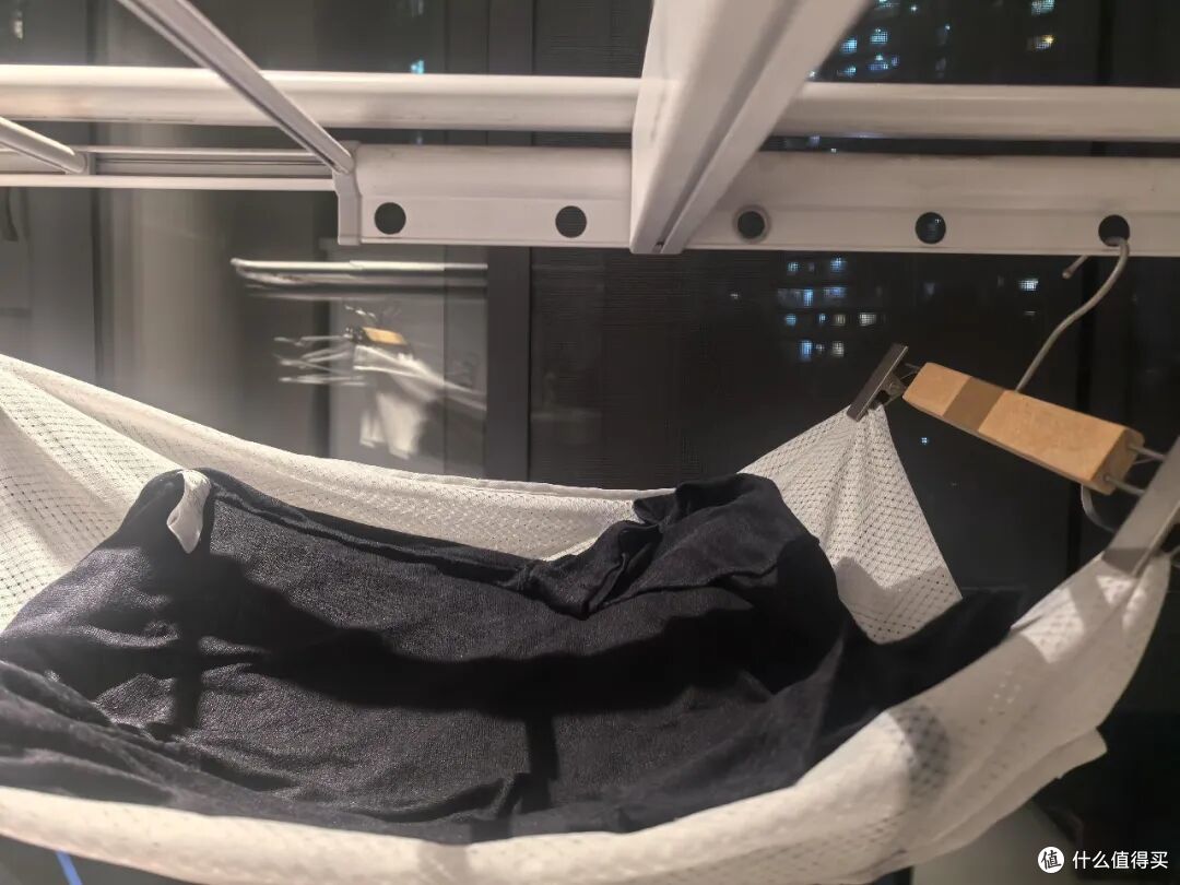 被网友「洗衣袋用法」惊呆了，以为只能洗衣服，没想到用途这么广