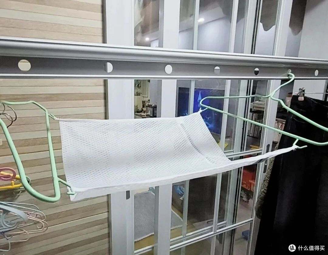 被网友「洗衣袋用法」惊呆了，以为只能洗衣服，没想到用途这么广