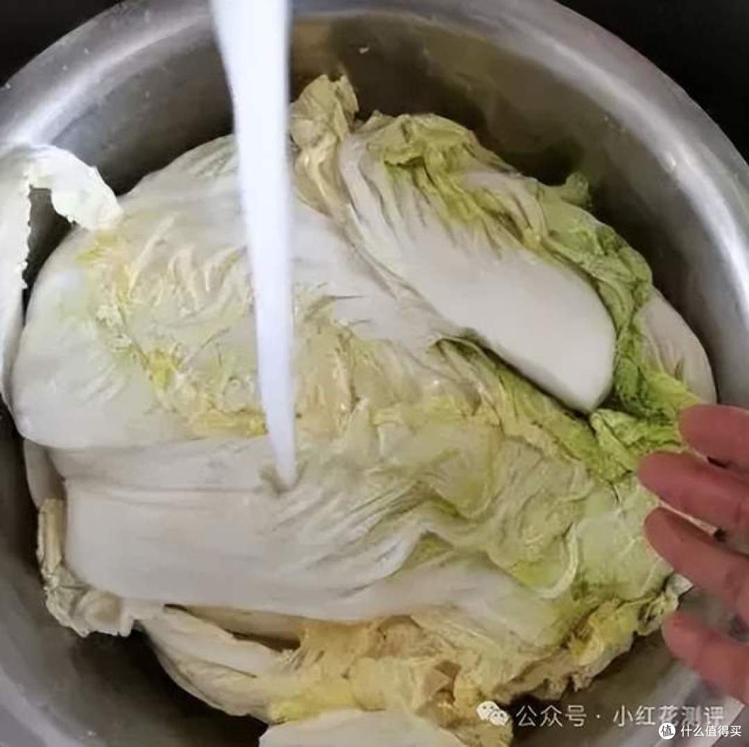 「甲醛白菜」上热搜,花爸两年前的视频却被「炸」了……