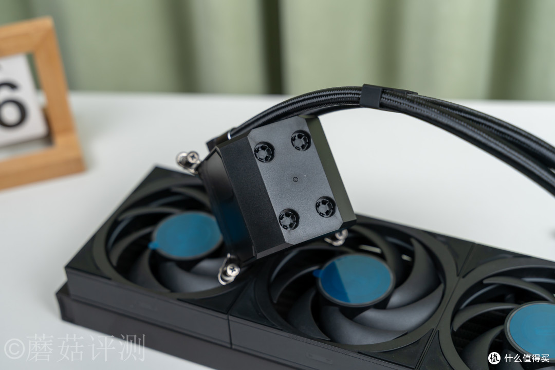 双屏新玩法,高颜值又能打!超频三双境 DX360Pro ARGB水冷 评测
