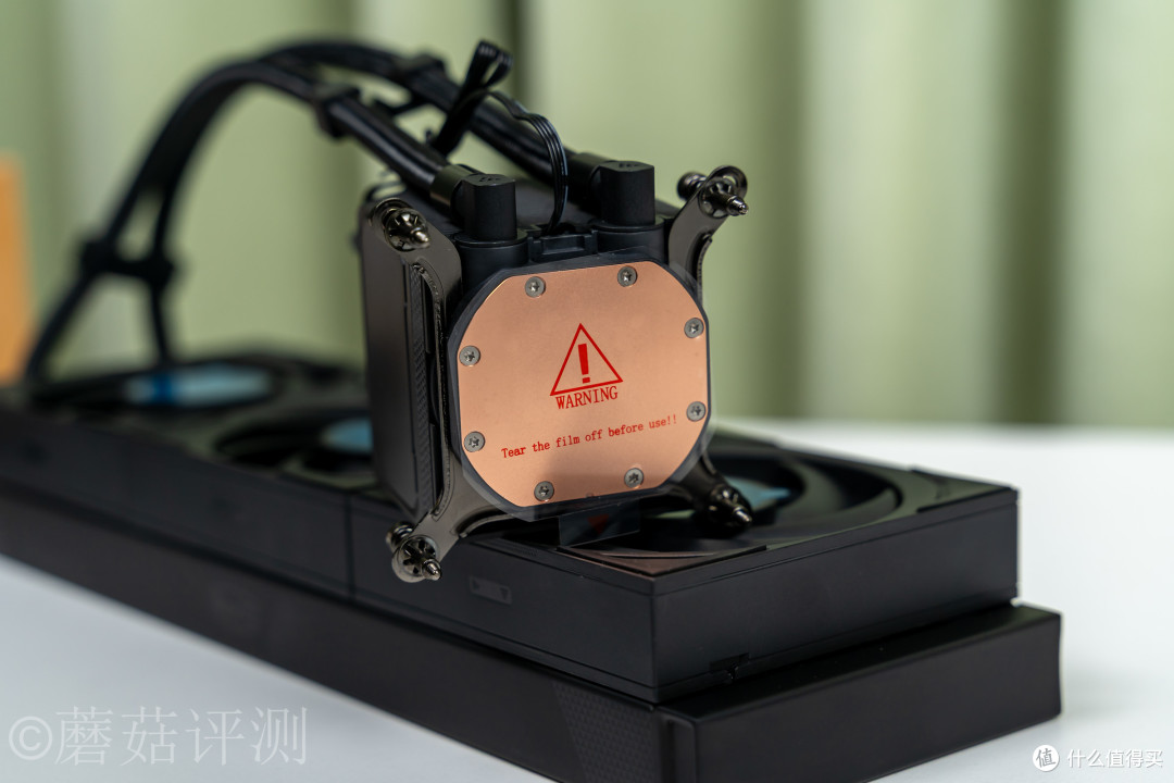 双屏新玩法,高颜值又能打!超频三双境 DX360Pro ARGB水冷 评测