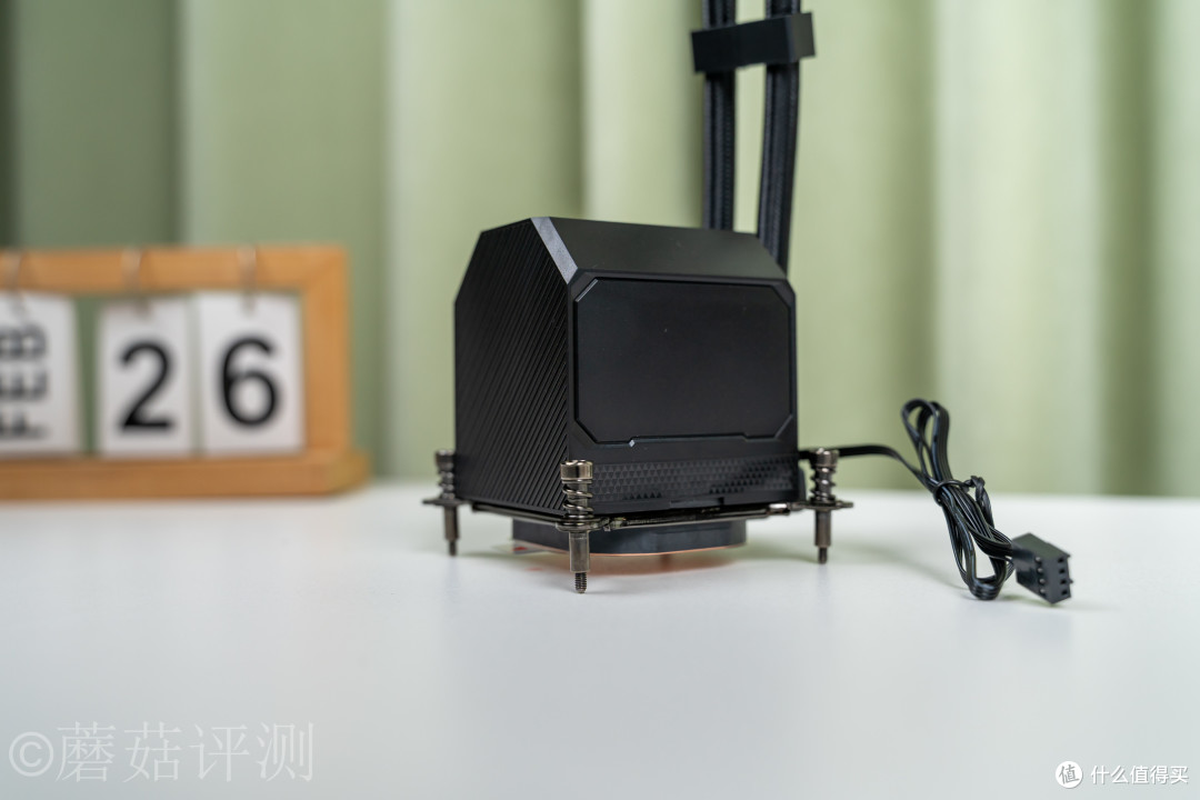 双屏新玩法,高颜值又能打!超频三双境 DX360Pro ARGB水冷 评测