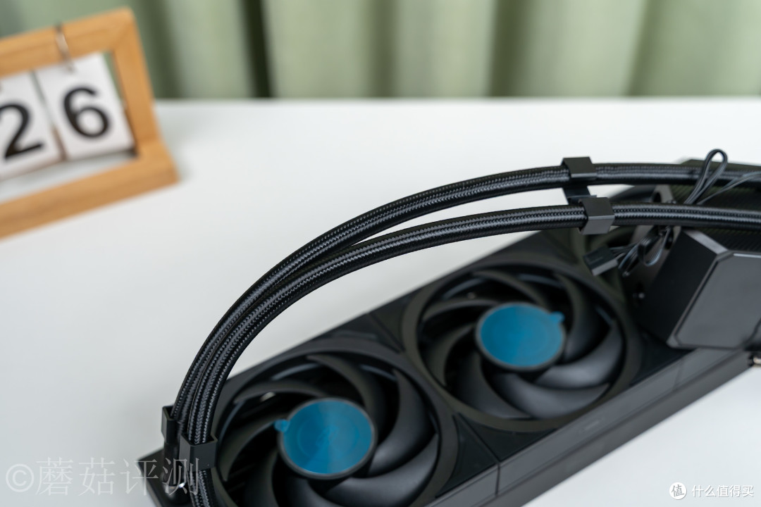 双屏新玩法,高颜值又能打!超频三双境 DX360Pro ARGB水冷 评测