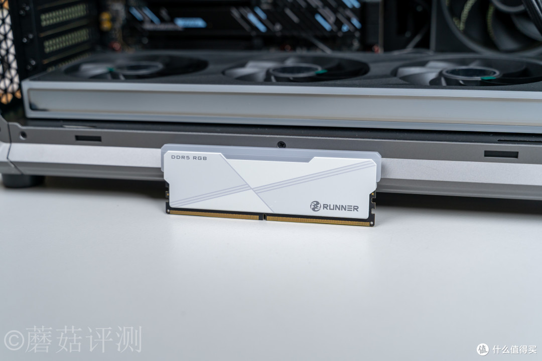双屏新玩法,高颜值又能打!超频三双境 DX360Pro ARGB水冷 评测