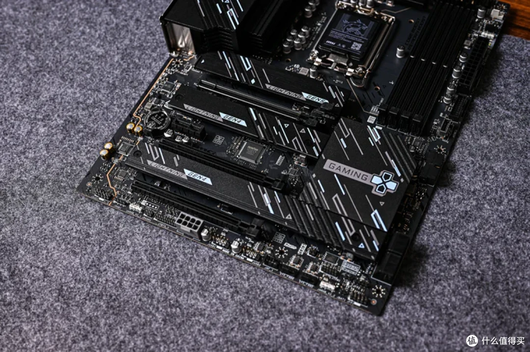 最务实的酷睿Ultra座驾——微星Z890 GAMING PLUS WIFI6E开箱简测