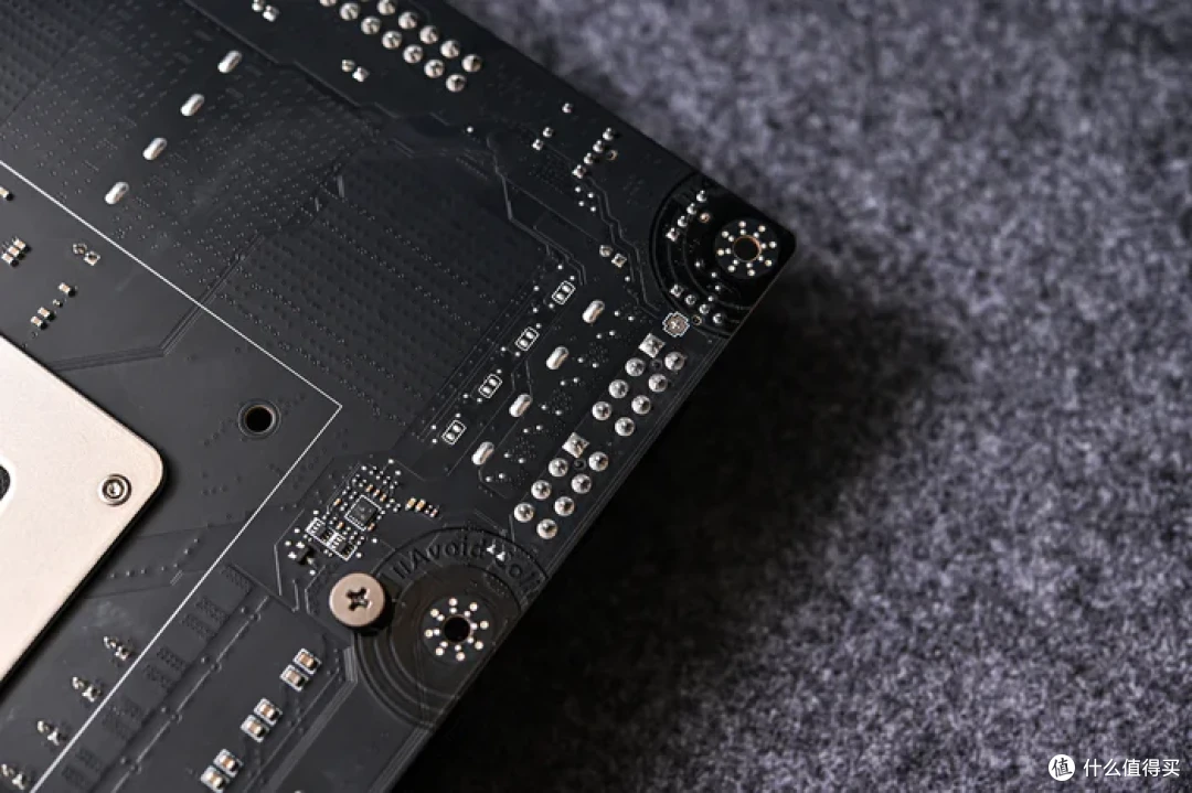 最务实的酷睿Ultra座驾——微星Z890 GAMING PLUS WIFI6E开箱简测