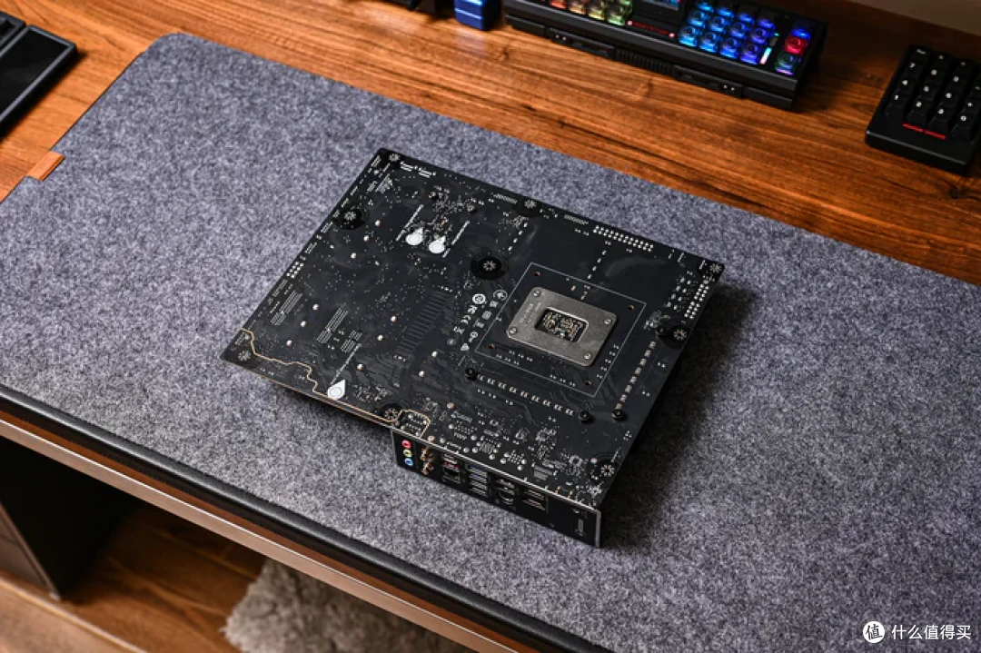 最务实的酷睿Ultra座驾——微星Z890 GAMING PLUS WIFI6E开箱简测