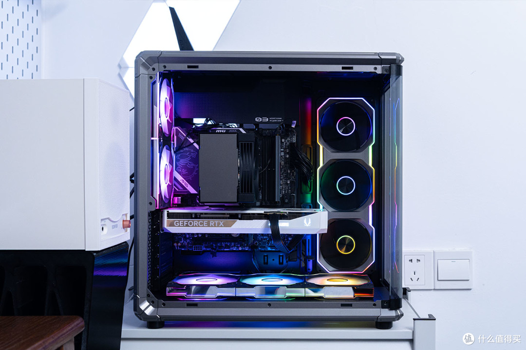 乔思伯X400CG+冰立方AK700 VC+安耐美金竞蝠GM850W装机展示
