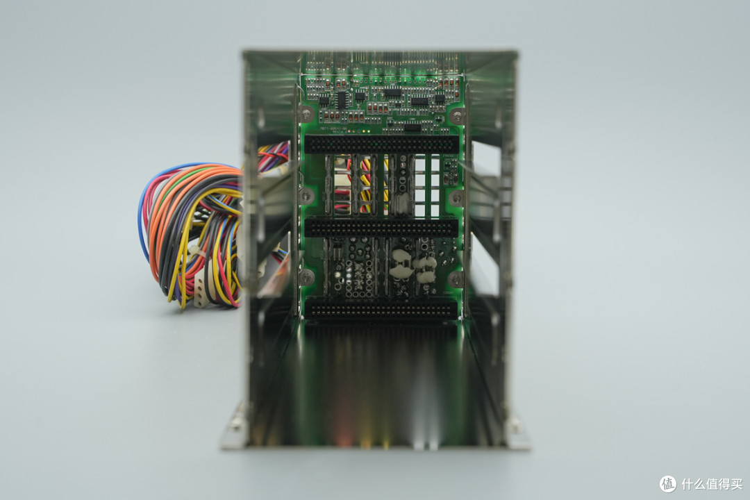 支持2+1冗余热插拔,3Y POWER电源笼拆解