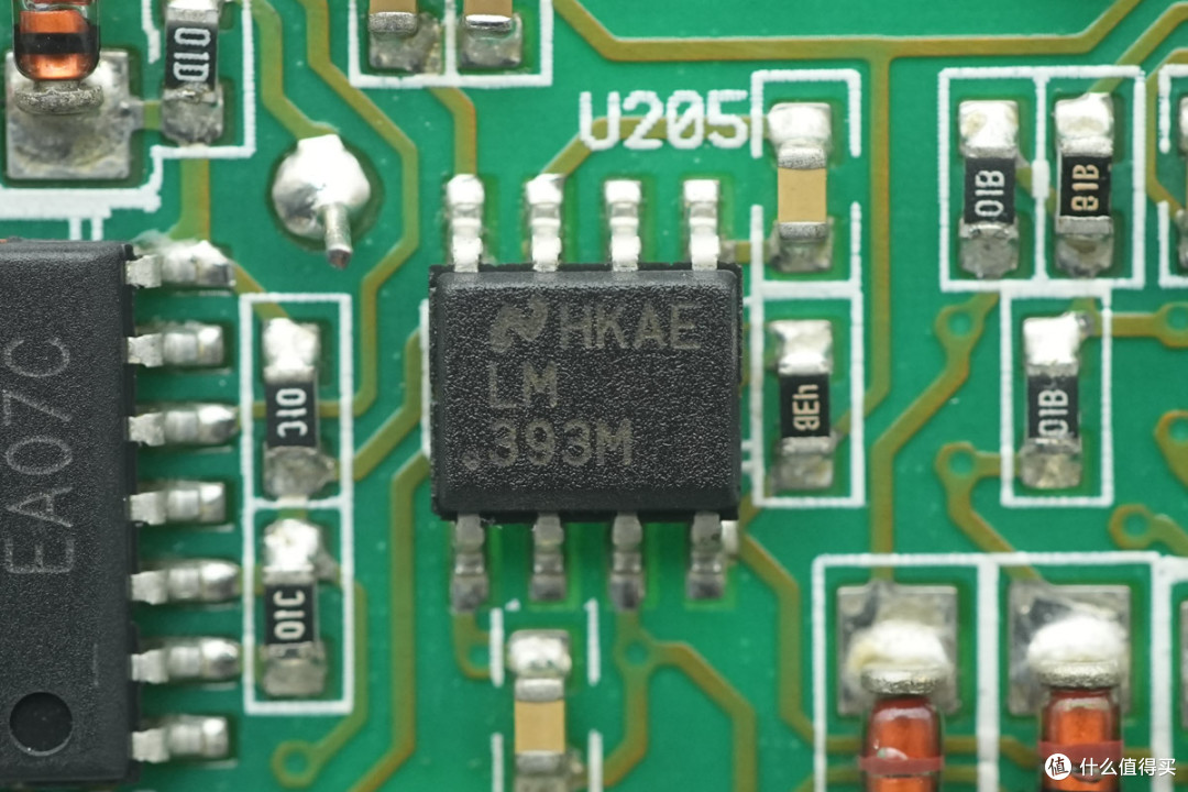 支持2+1冗余热插拔,3Y POWER电源笼拆解