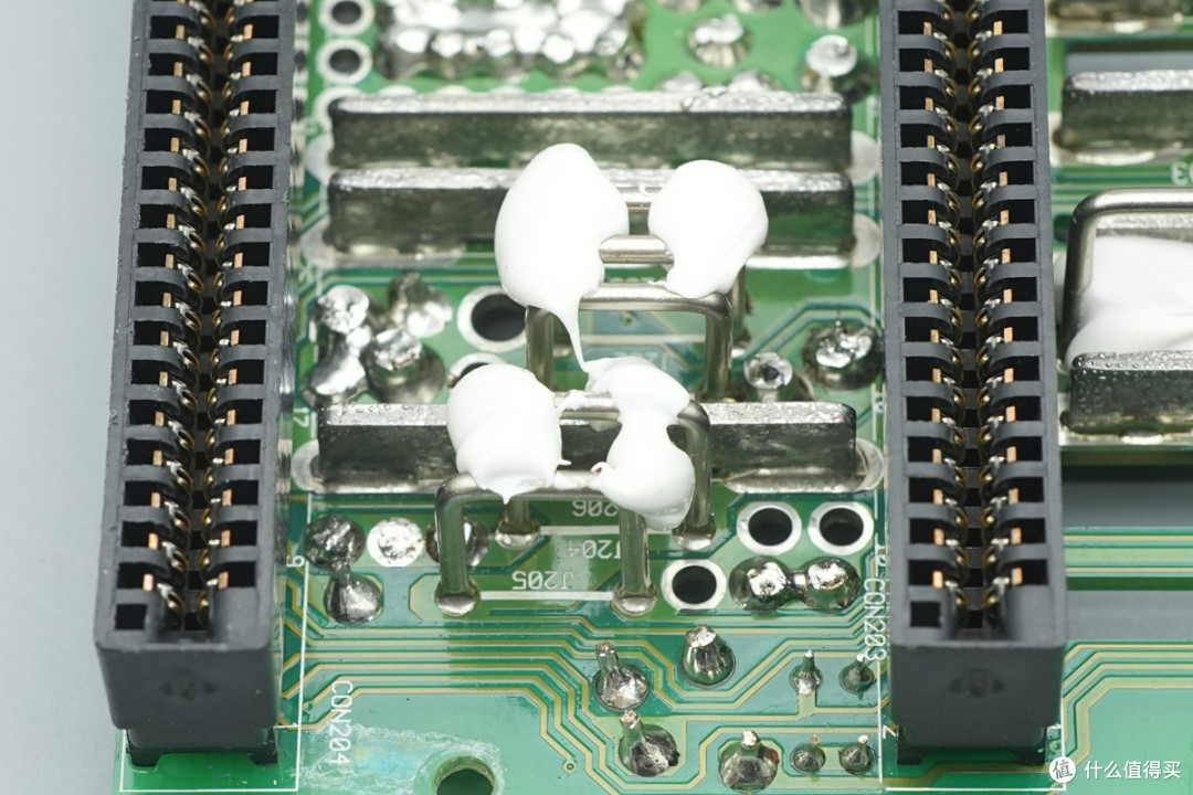 支持2+1冗余热插拔,3Y POWER电源笼拆解