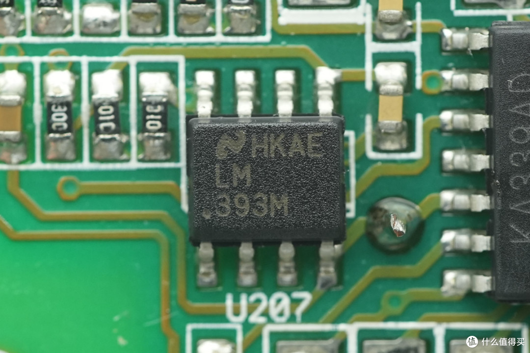 支持2+1冗余热插拔,3Y POWER电源笼拆解