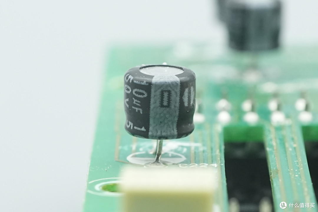 支持2+1冗余热插拔,3Y POWER电源笼拆解
