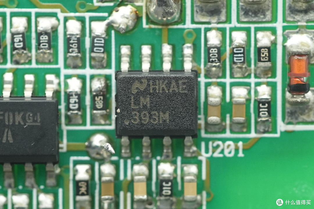 支持2+1冗余热插拔,3Y POWER电源笼拆解