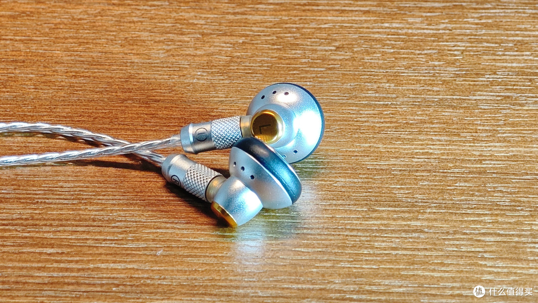 宽松自然,甜润耐听,不塞耳道的平头塞——SIVGA M260