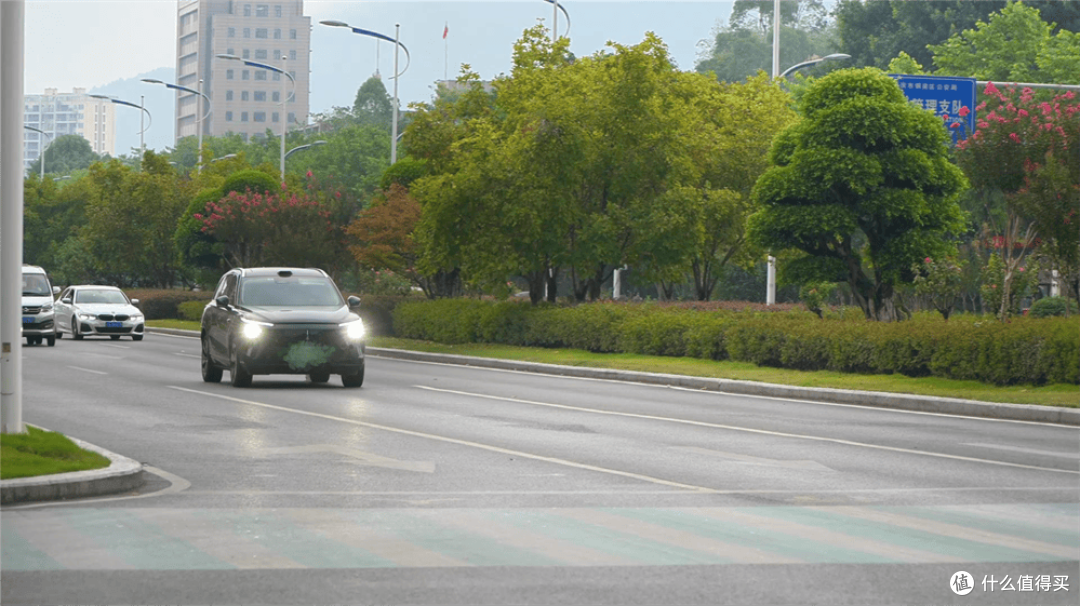 涉事车辆道路画面