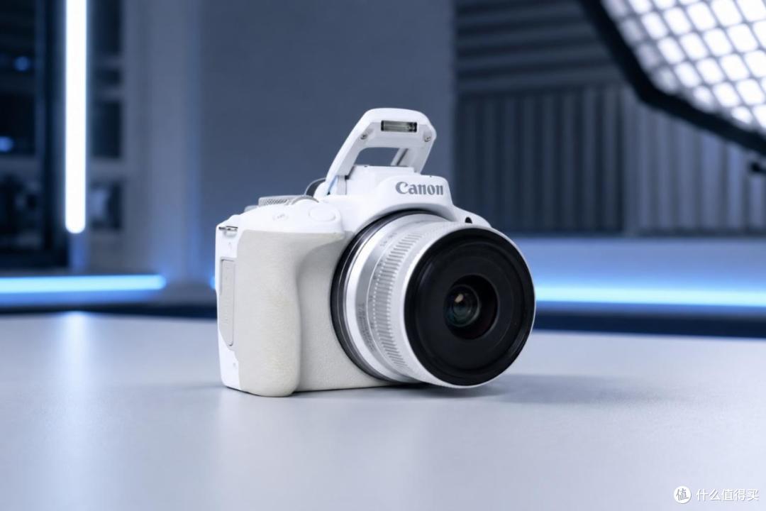 上手佳能 EOS R50:直出能打颜值在线,入门人像的省心之选