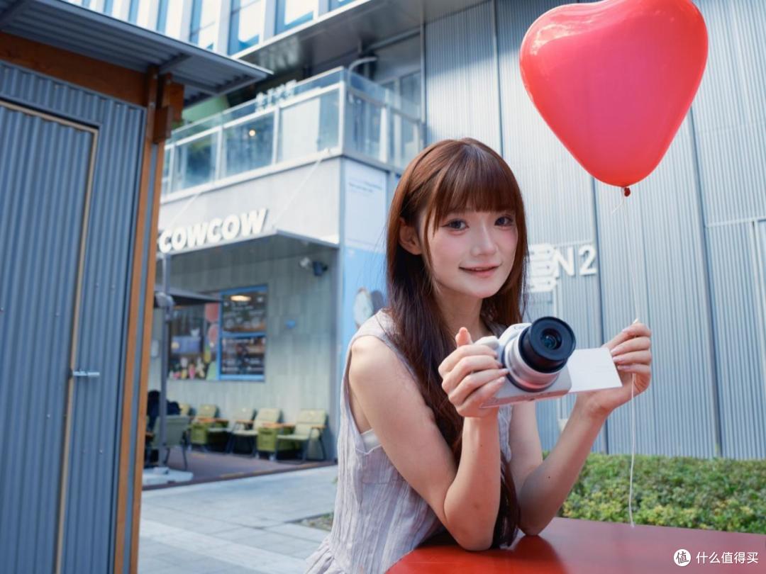 上手佳能 EOS R50:直出能打颜值在线,入门人像的省心之选