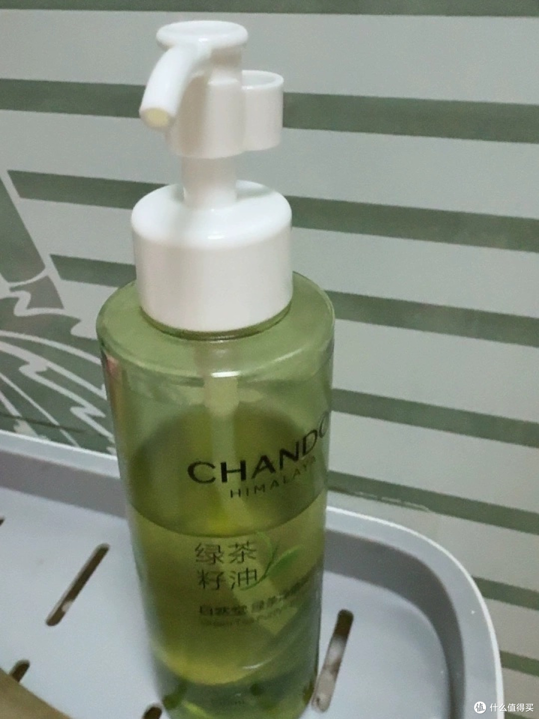 只擦防晒也要卸妆吗？绿茶卸妆油的晚间步骤分享