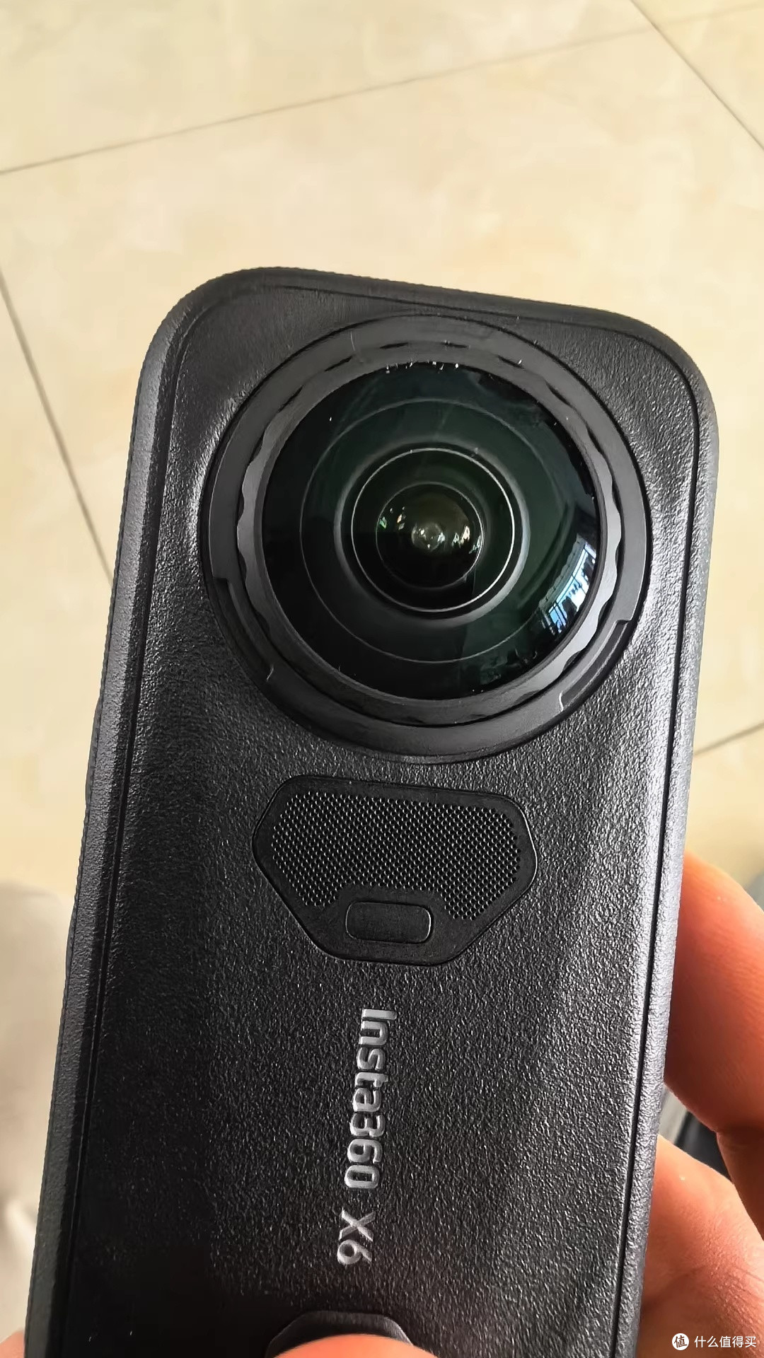 8K 全景猛兽出笼:影石 X6 把我包里的三台相机都"裁"了