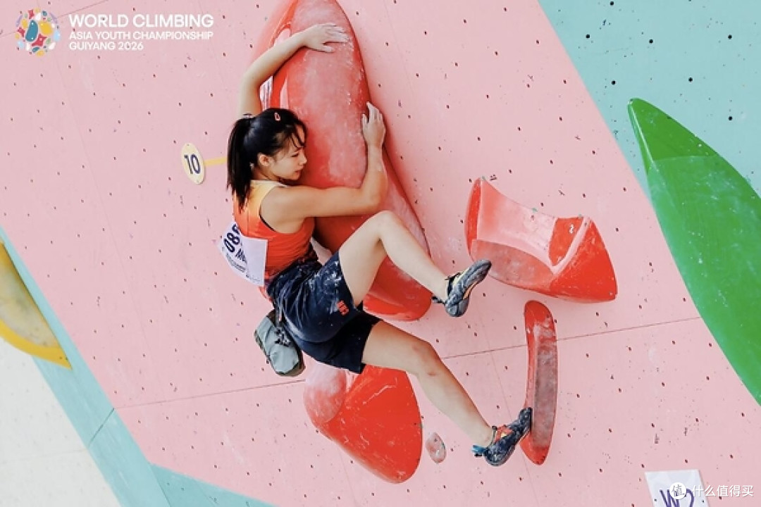 8月22日 2026年亚洲青年攀岩锦标赛U17女子攀石决赛，图片来源：WORLD CLIMBING ASIA 世界攀岩联合会亚洲理事会