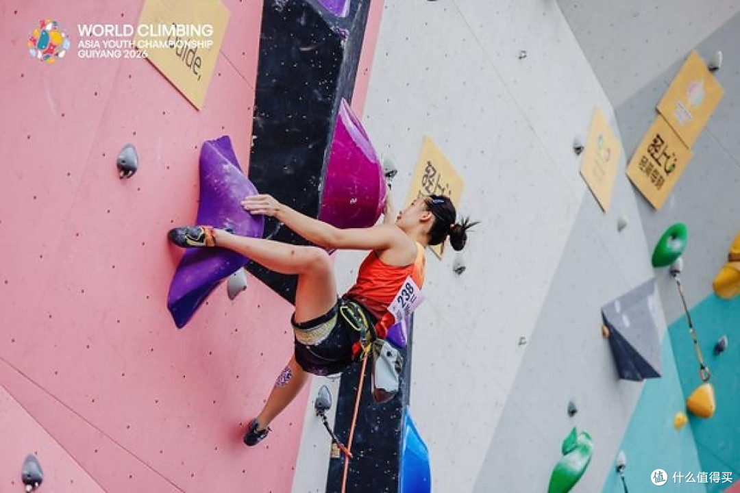 8月24日 2026年亚洲青年攀岩锦标赛U17女子难度决赛，图片来源：WORLD CLIMBING ASIA 世界攀岩联合会亚洲理事会