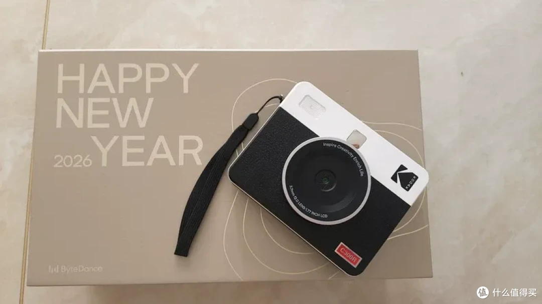 拼夕夕单相机卖497,二手鱼塘全套礼盒的柯达拍立得卖360元
