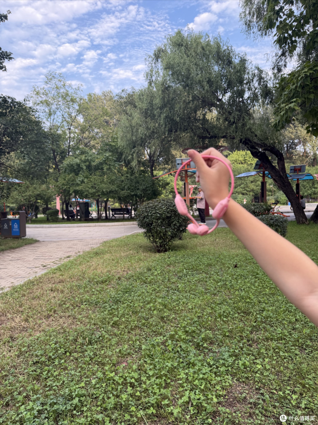 从"戴半小时起红疹"到"3小时干干净净":这款耳机到底什么来头?