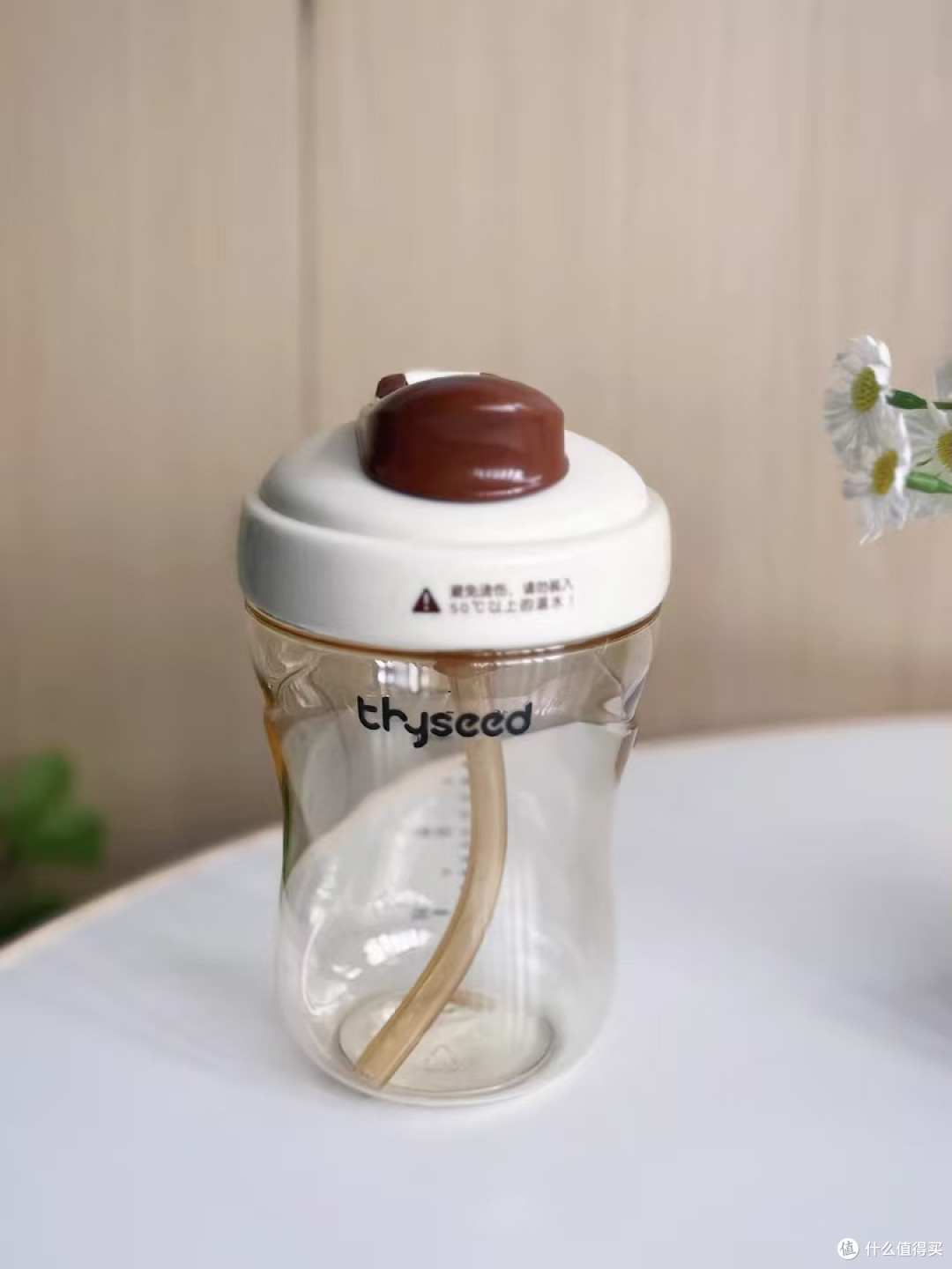 从抗拒喝奶到主动抱杯,这款直饮奶瓶帮我搞定了厌奶期